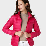 Блага - Ултра лека пухенка с елегантни надигания