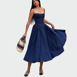 Макси рокля от сатен с тънки презрамки