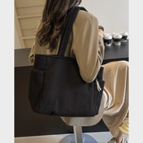 Amalia – Bolso Acanalado con Detalles de Cuerda