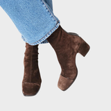 Гергана – Елегантни Ботуши на Ток с Комфорт