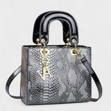 Изабела - Чанта Ефект Змия