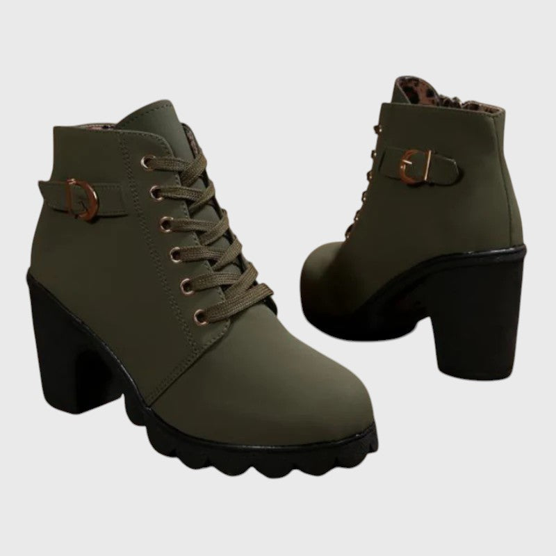 Катни - Стилни боти с метална катарама и връзки