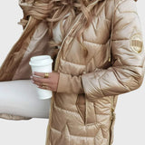 Лина | Дълго, топло яке с щампи и обемна качулка