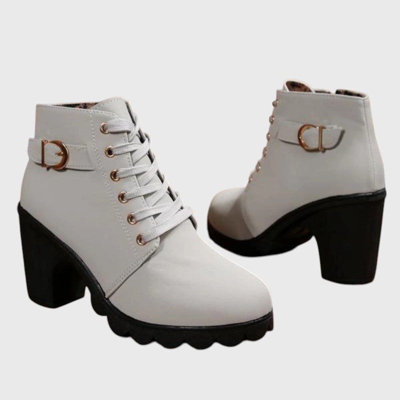 Катни - Стилни боти с метална катарама и връзки