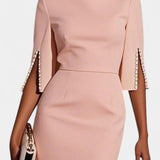 Весна Миди Рокля с Перлени Детайли и Кръгло Деколте