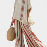 Зашеметяващо Двучастно Облекло Дейзи с Червени Ленти в Естествена Текстура